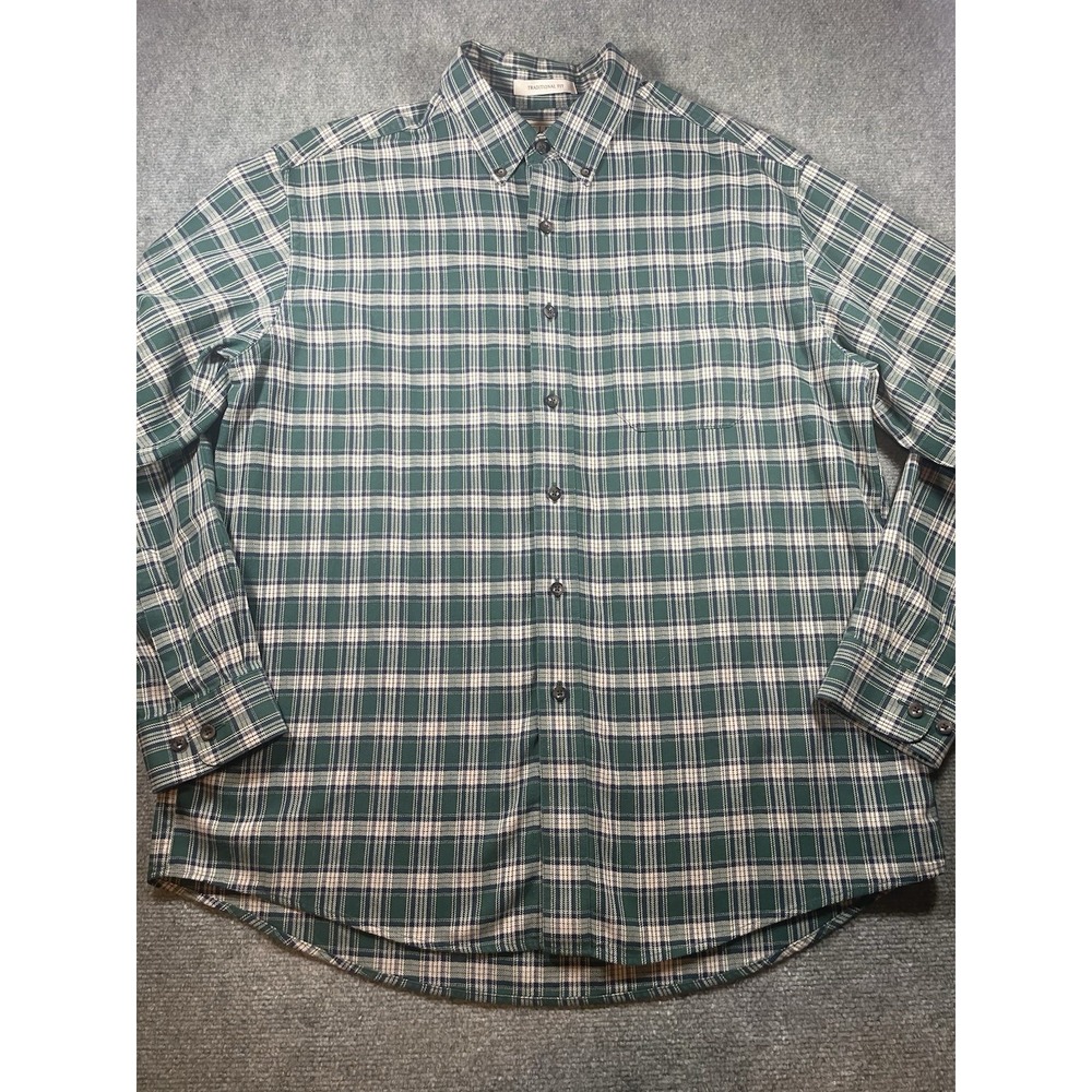 LL Bean Men's Plaid Flannel Traditonal Fit Size Large Regular Pocket Button down